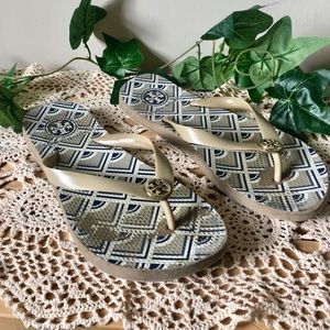 TORY BURCH Tan & Navy Flip Flops [Size 8]